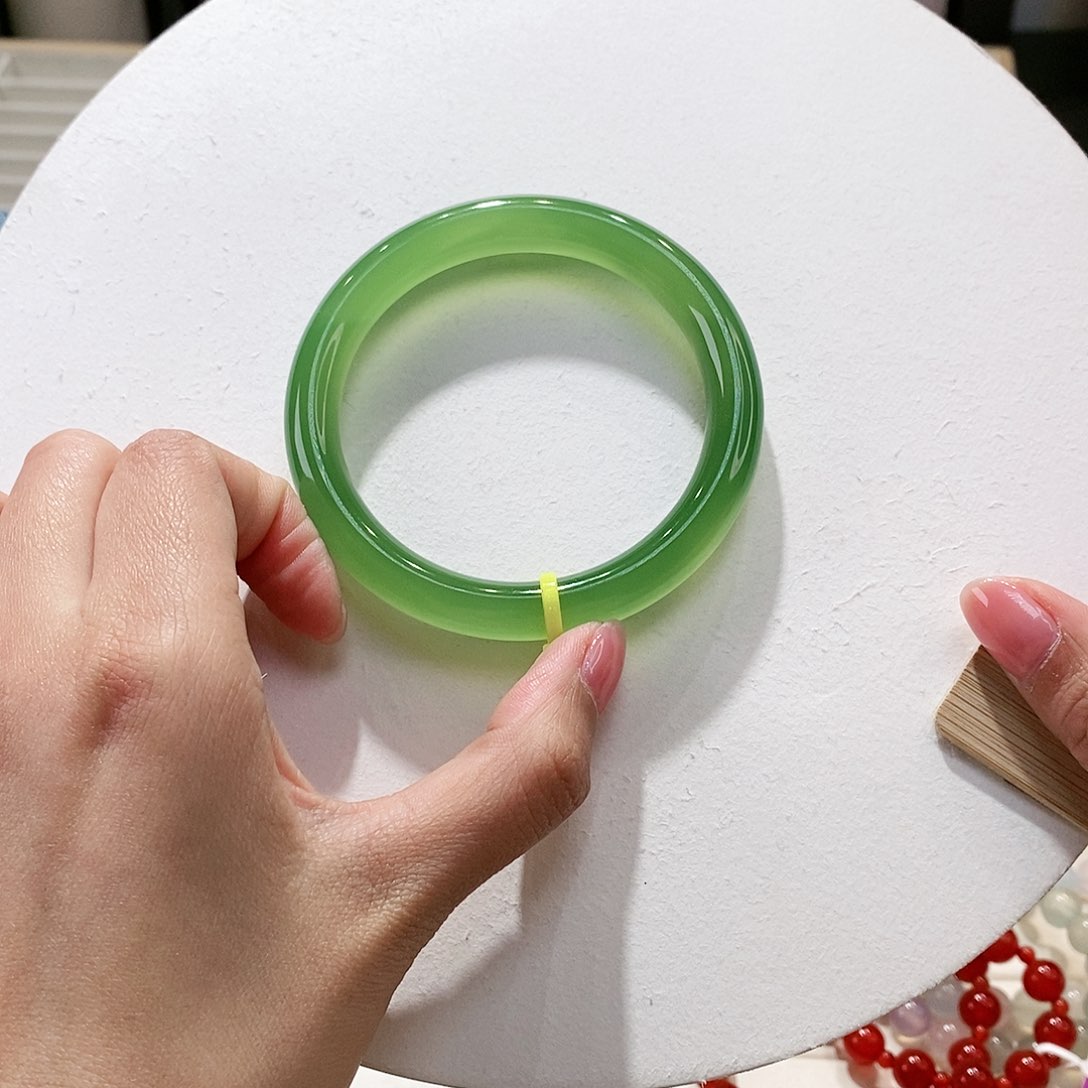 手镯玛瑙/玉髓未镶嵌60.6