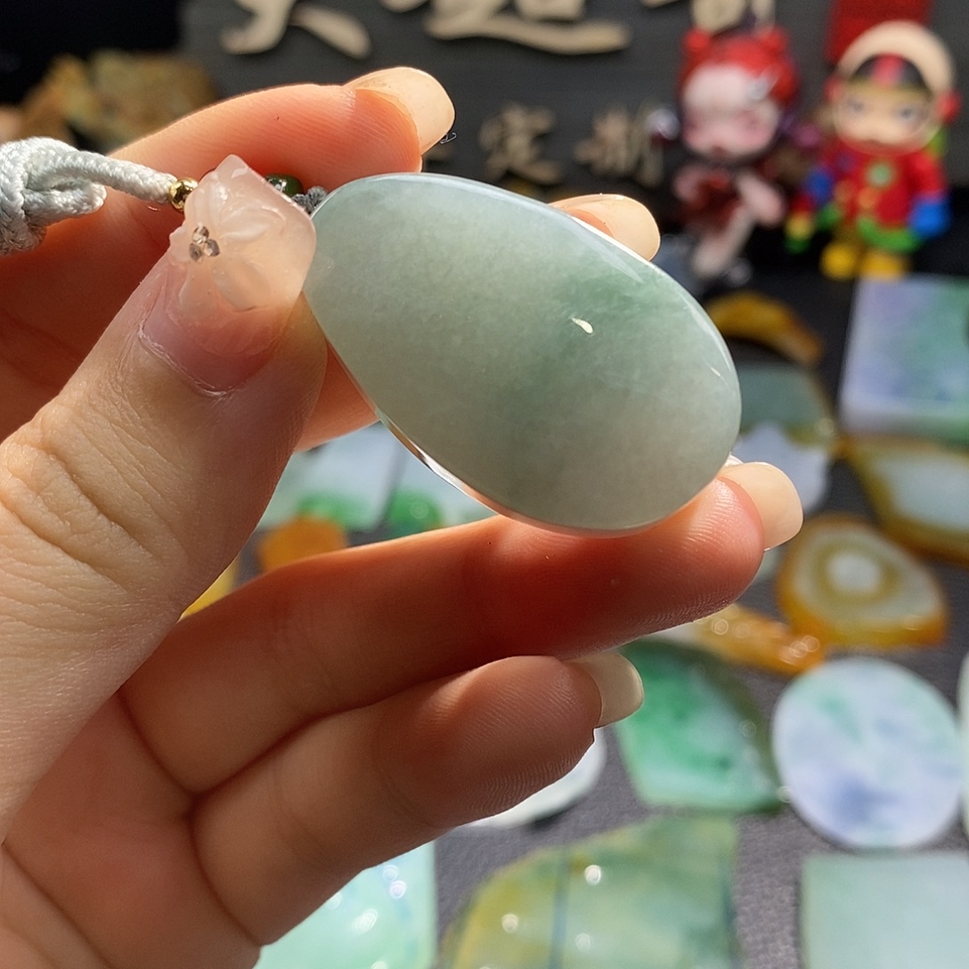 翡翠未镶嵌颈饰福利