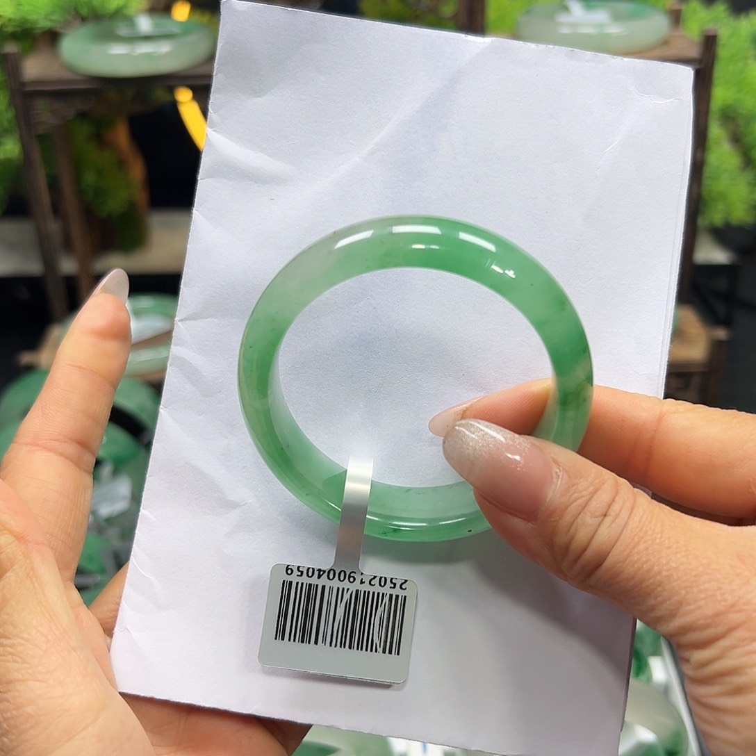 石英质玉手镯未镶嵌淼淼