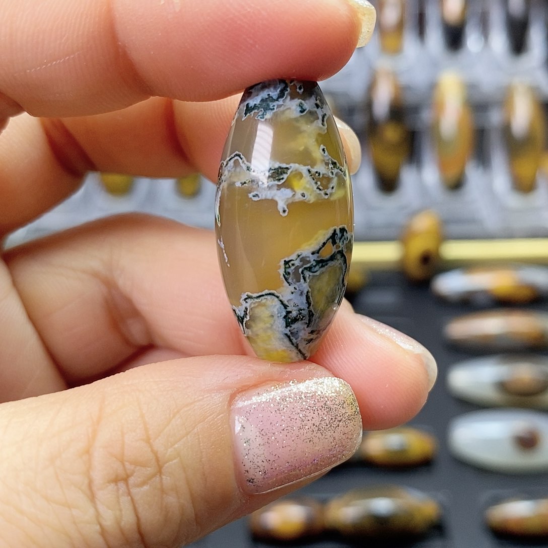 玛瑙/玉髓颈饰合金