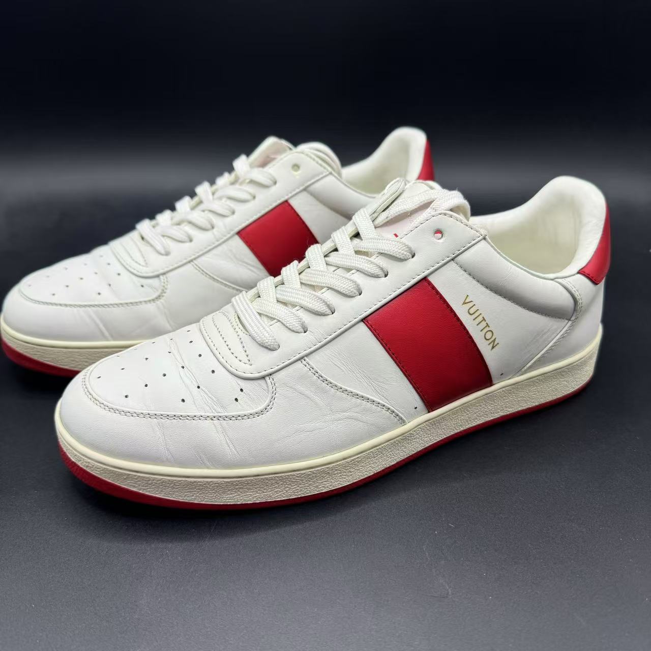 95新 LouisVuitton/路易威登 男士百搭白鞋休闲板鞋40 lb365