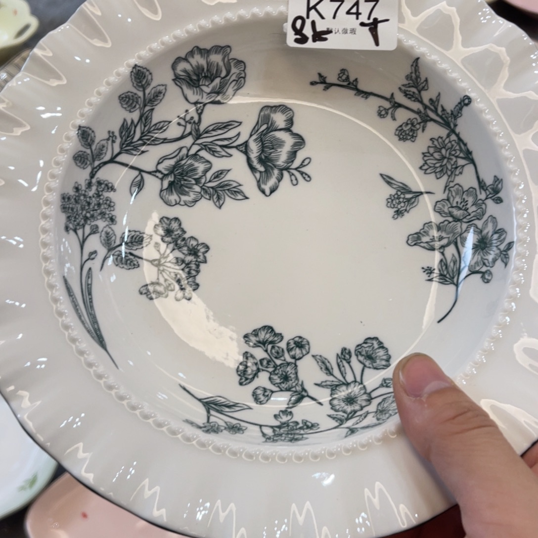 陶瓷微瑕餐具介意勿拍，满18飞！ 