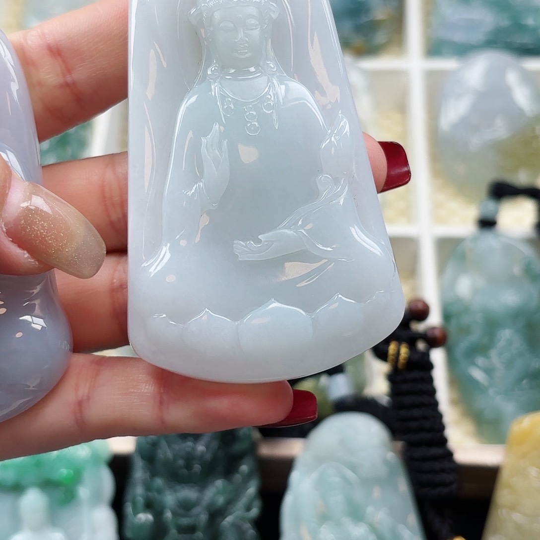 翡翠颈饰未镶嵌I素衣