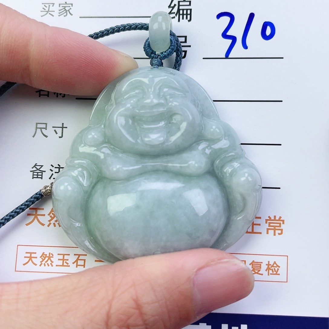 翡翠颈饰未镶嵌佛公