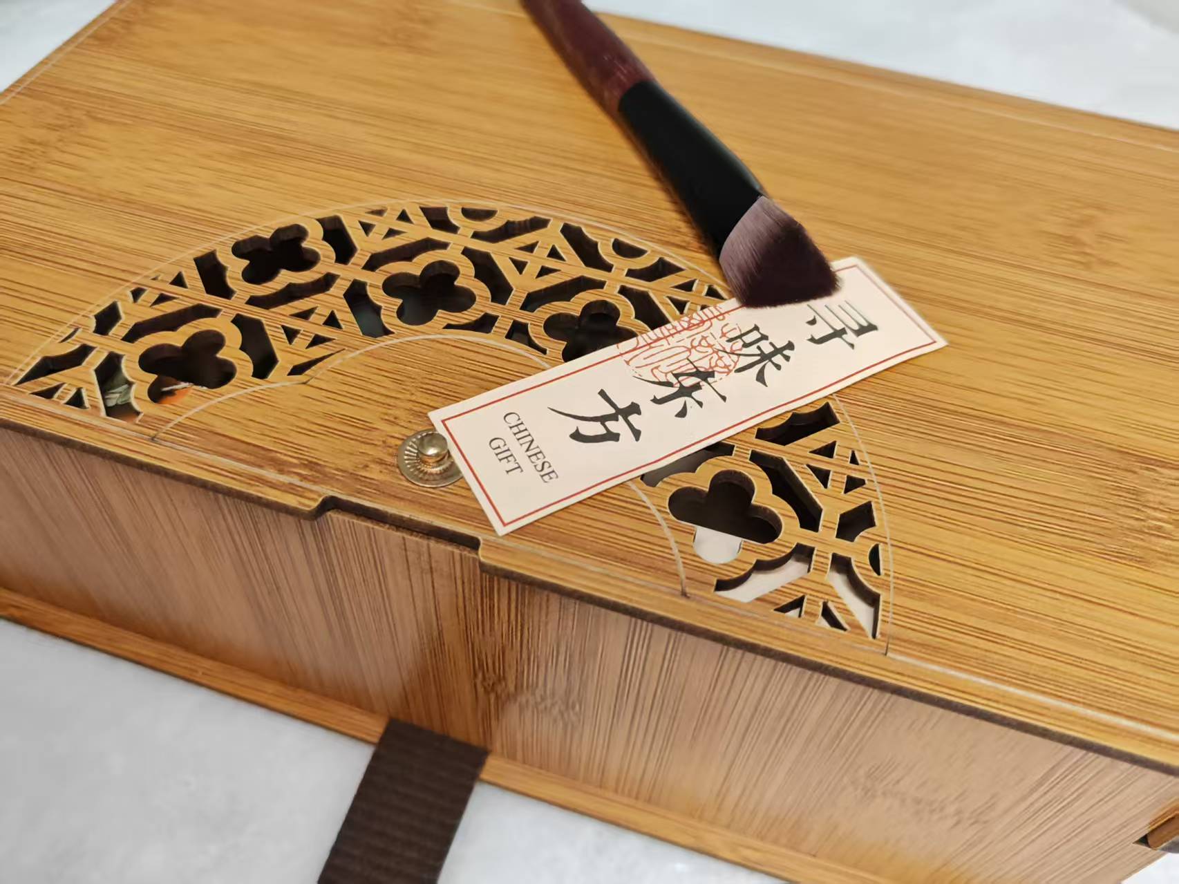 无品牌熨斗型面中部提亮斜平头三角遮瑕高光提亮化妆刷软毛