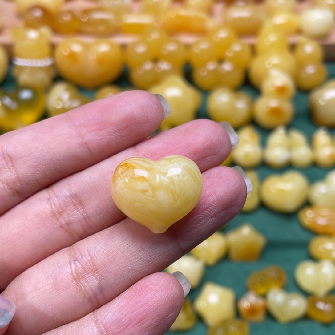 琥珀未镶嵌珠宝奇石