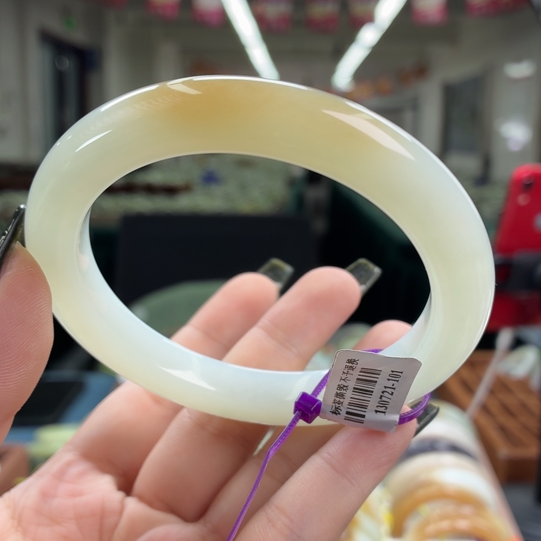 未镶嵌手镯和田玉64 65