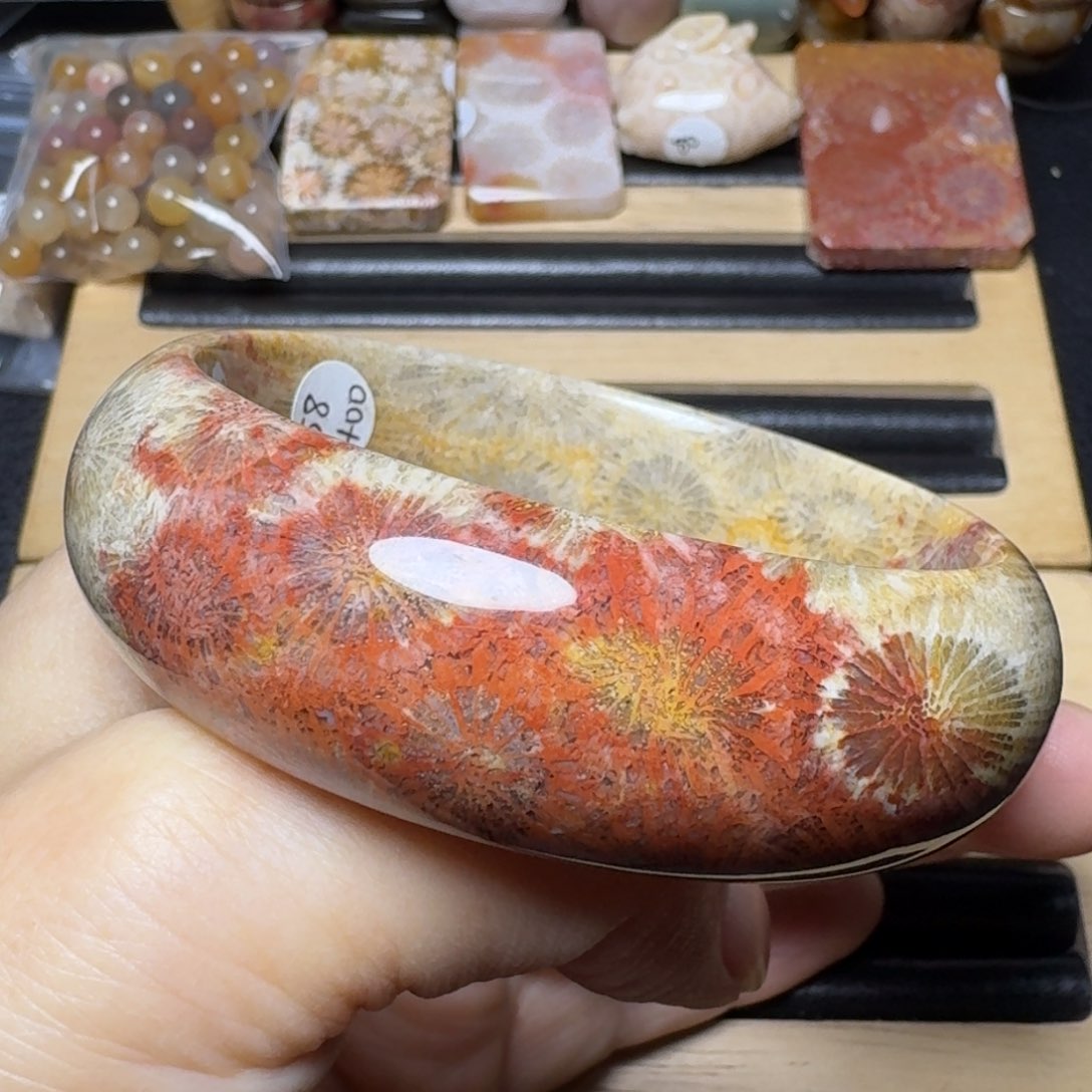 硅化玉58红黄绿大花，多戴388未镶嵌青****?