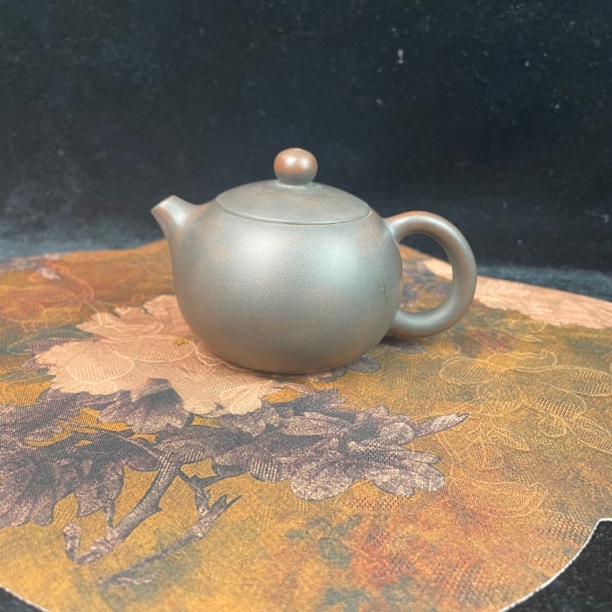 广西钦州坭兴陶茶壶小品西施黑古铜色
