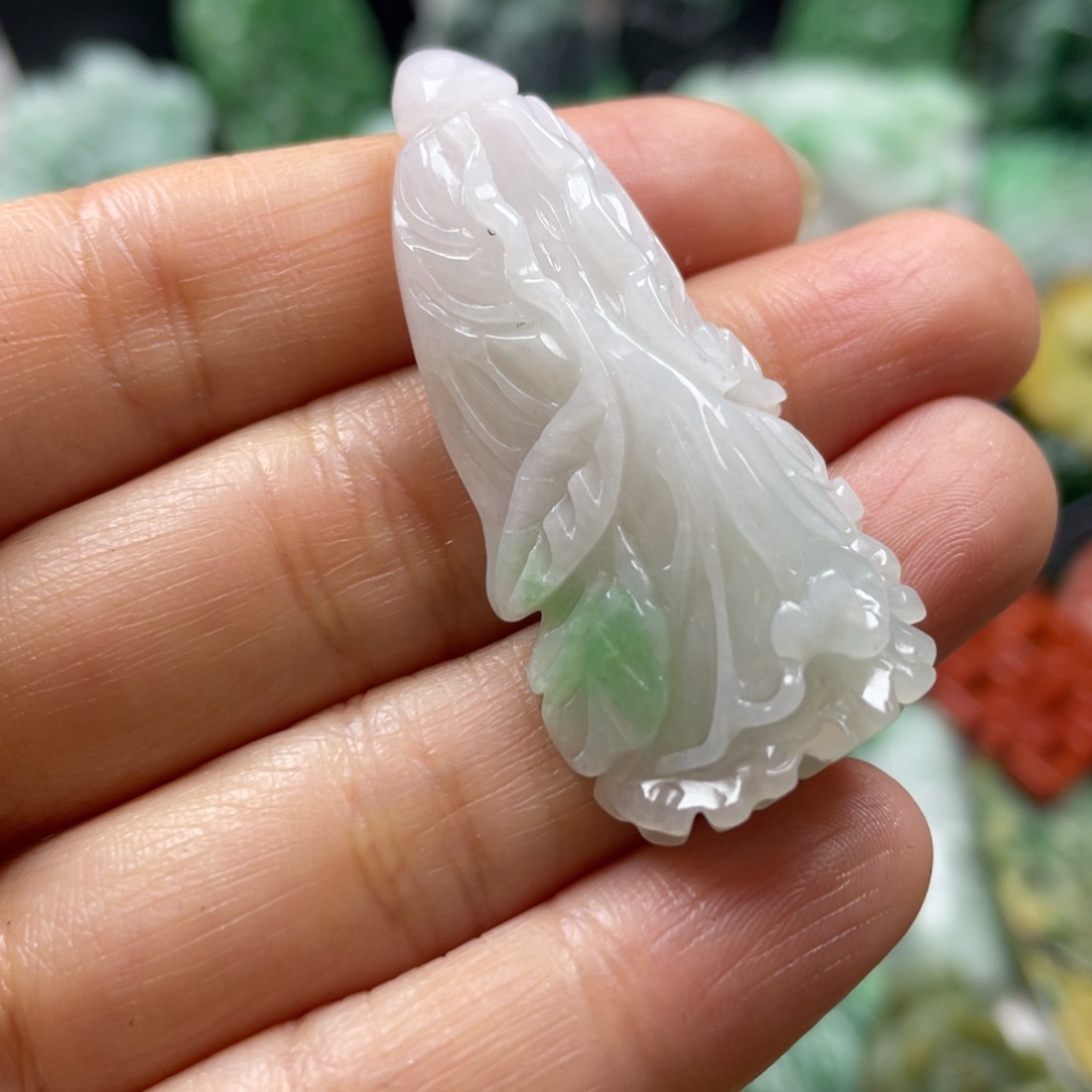 翡翠颈饰未镶嵌牌子