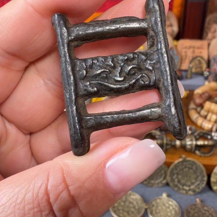 金属材质书扣配件一个