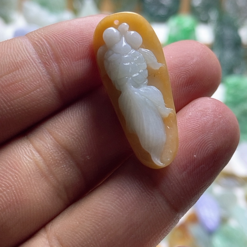【闪购商品】翡翠未镶嵌颈饰金鱼
