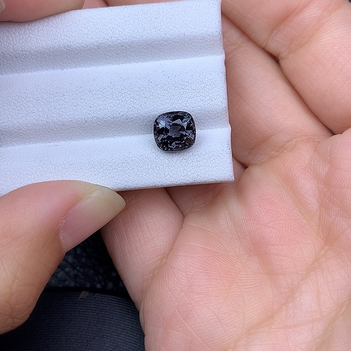 s***g尖晶石裸石2.32ct黑武士尖晶石