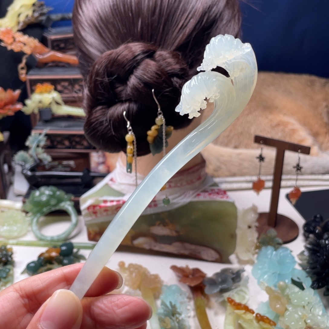 【闪购商品】蛇纹石玉未镶嵌发饰龙**飞