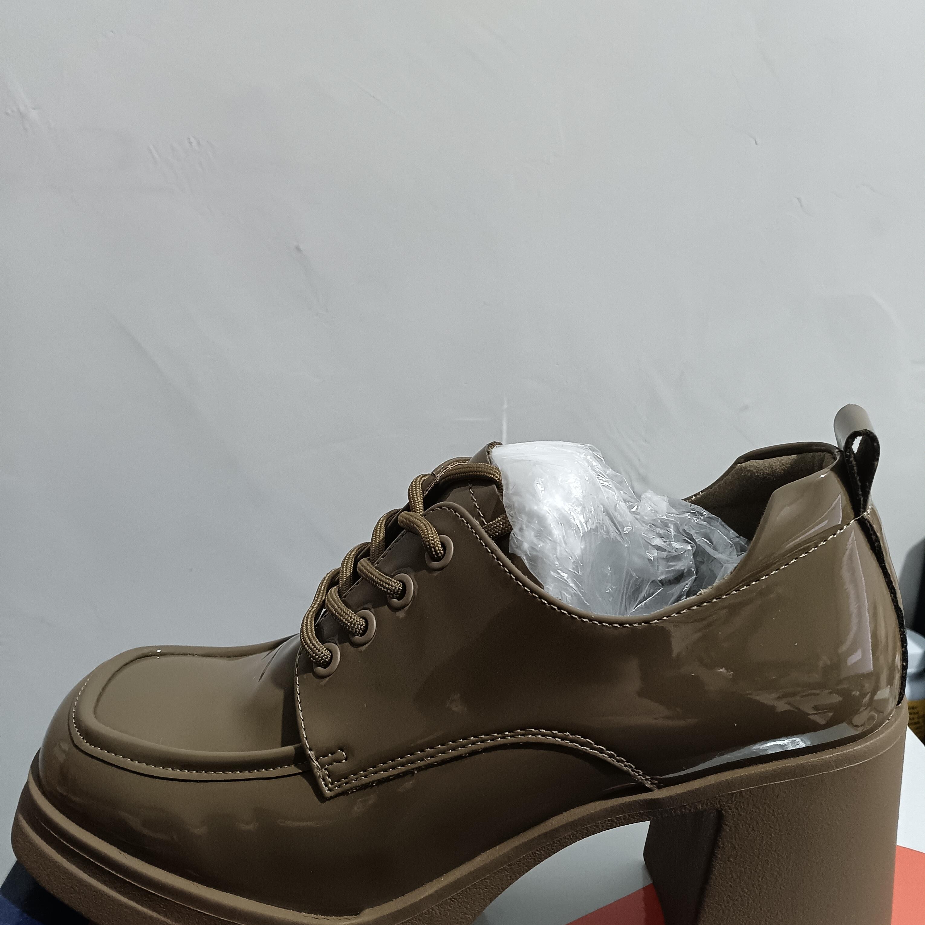 漆皮方跟百搭单鞋2365228