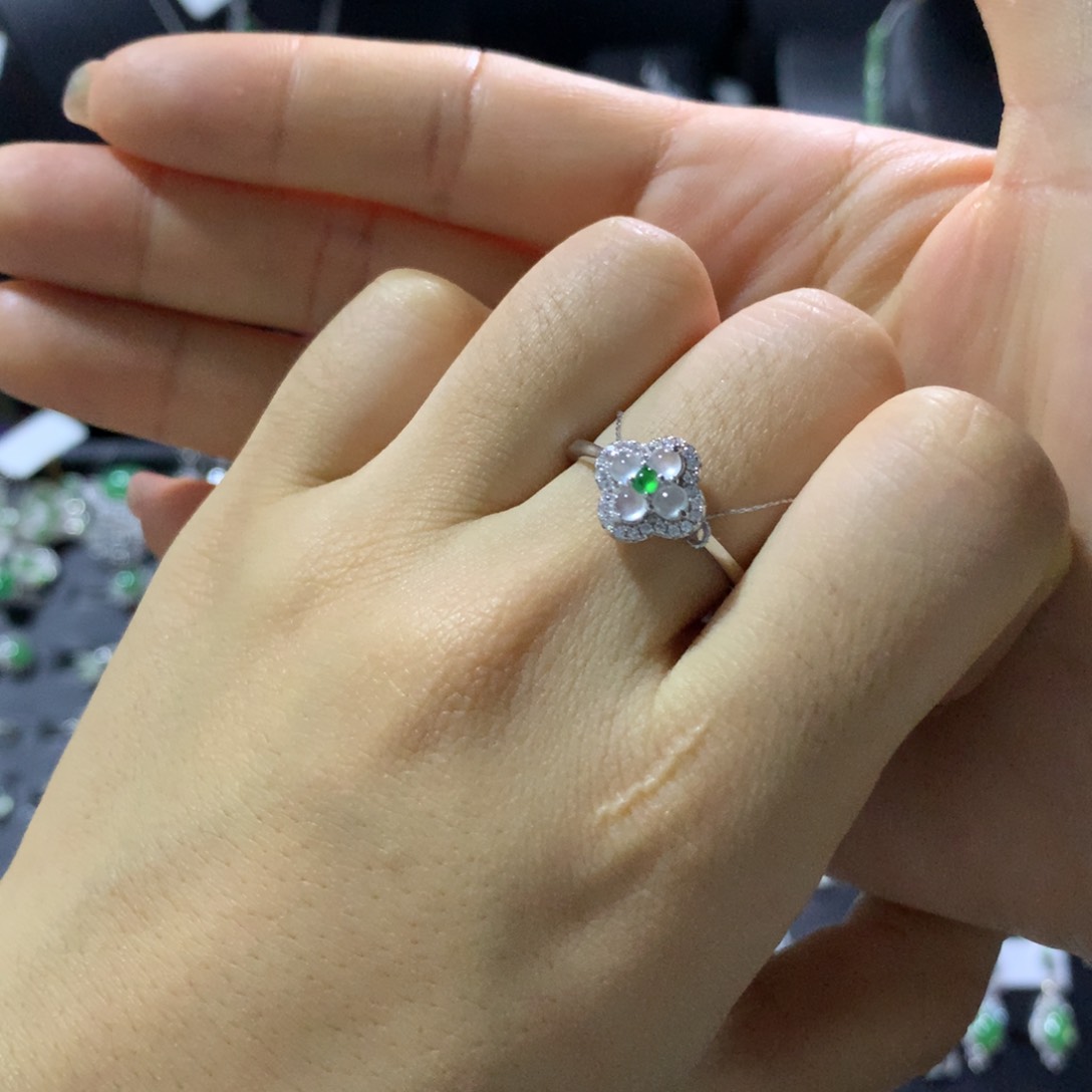 翡翠戒指银S925镶嵌戒指