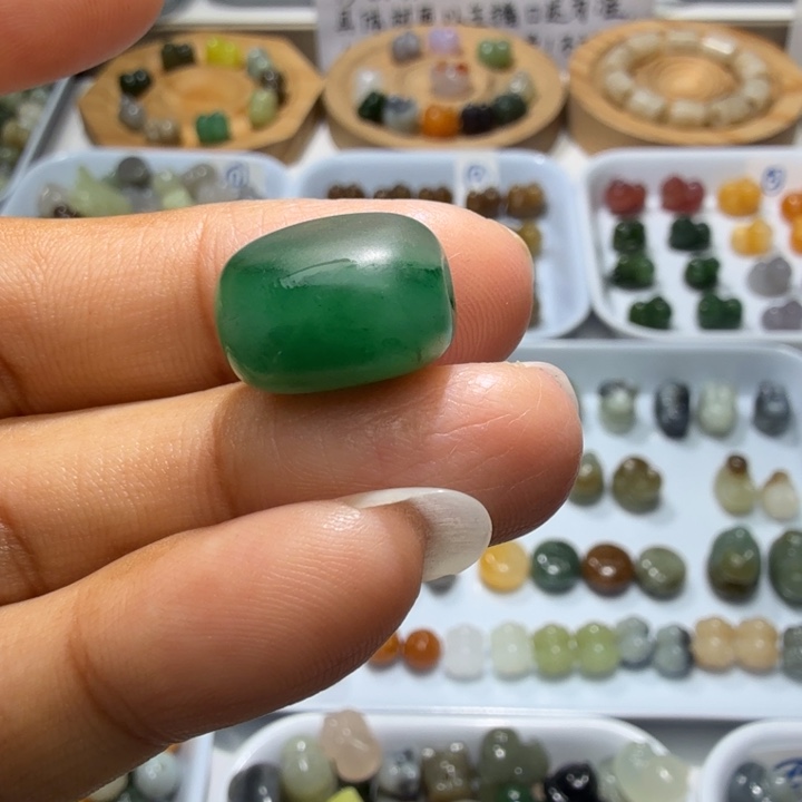 和田玉未镶嵌珠宝奇石