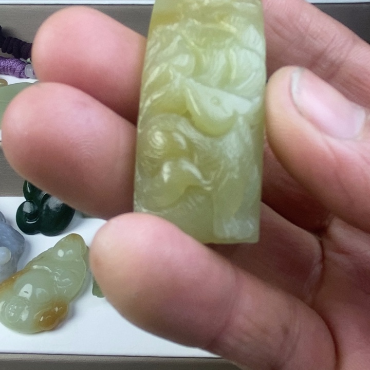 和田玉（糖玉）未镶嵌颈饰