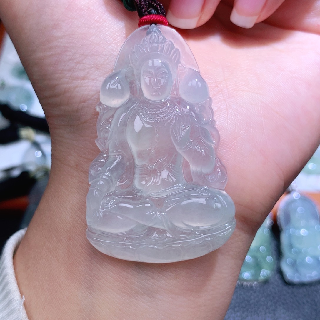 翡翠未镶嵌颈饰渡母