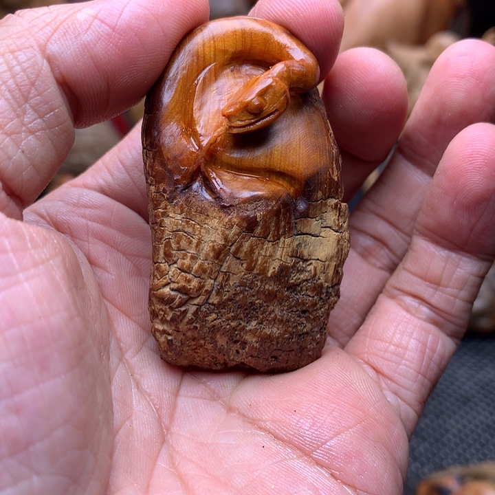 柏木（崖柏）崖柏陈化料手把件