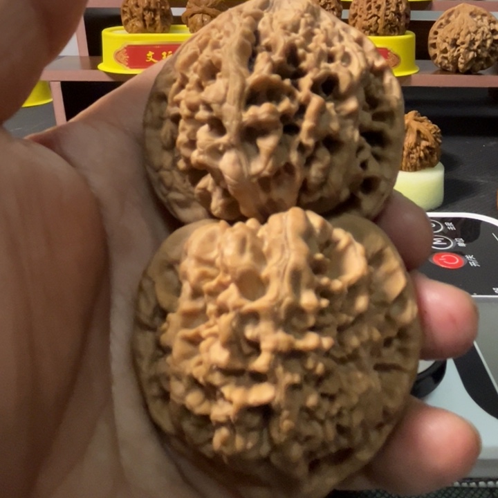 核桃老树官帽 大尺寸手把件