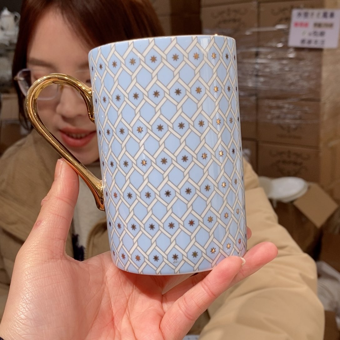 瓷鹅黄原单马克杯一个400ml微瑕