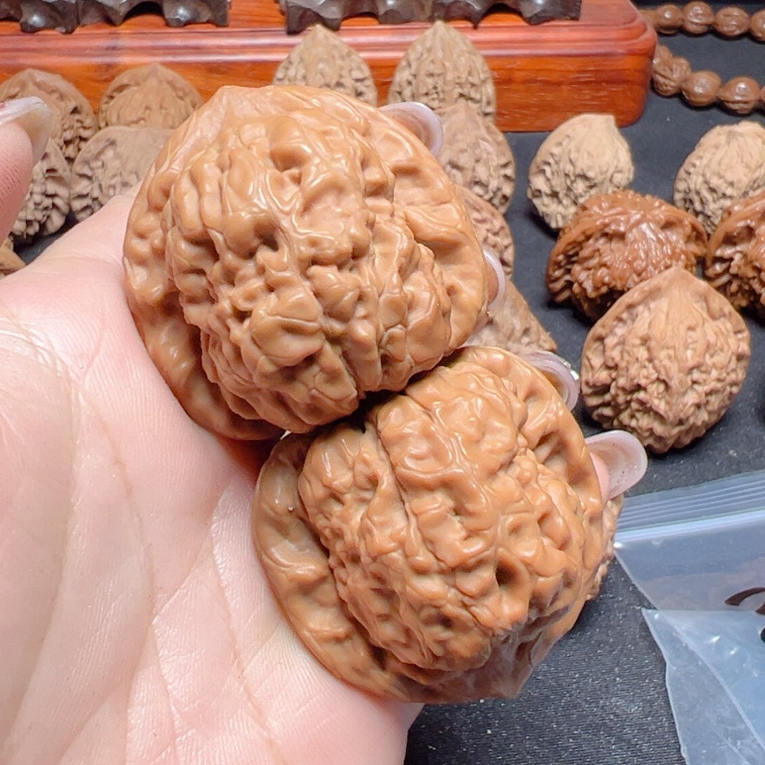 文玩核桃把件金字塔38