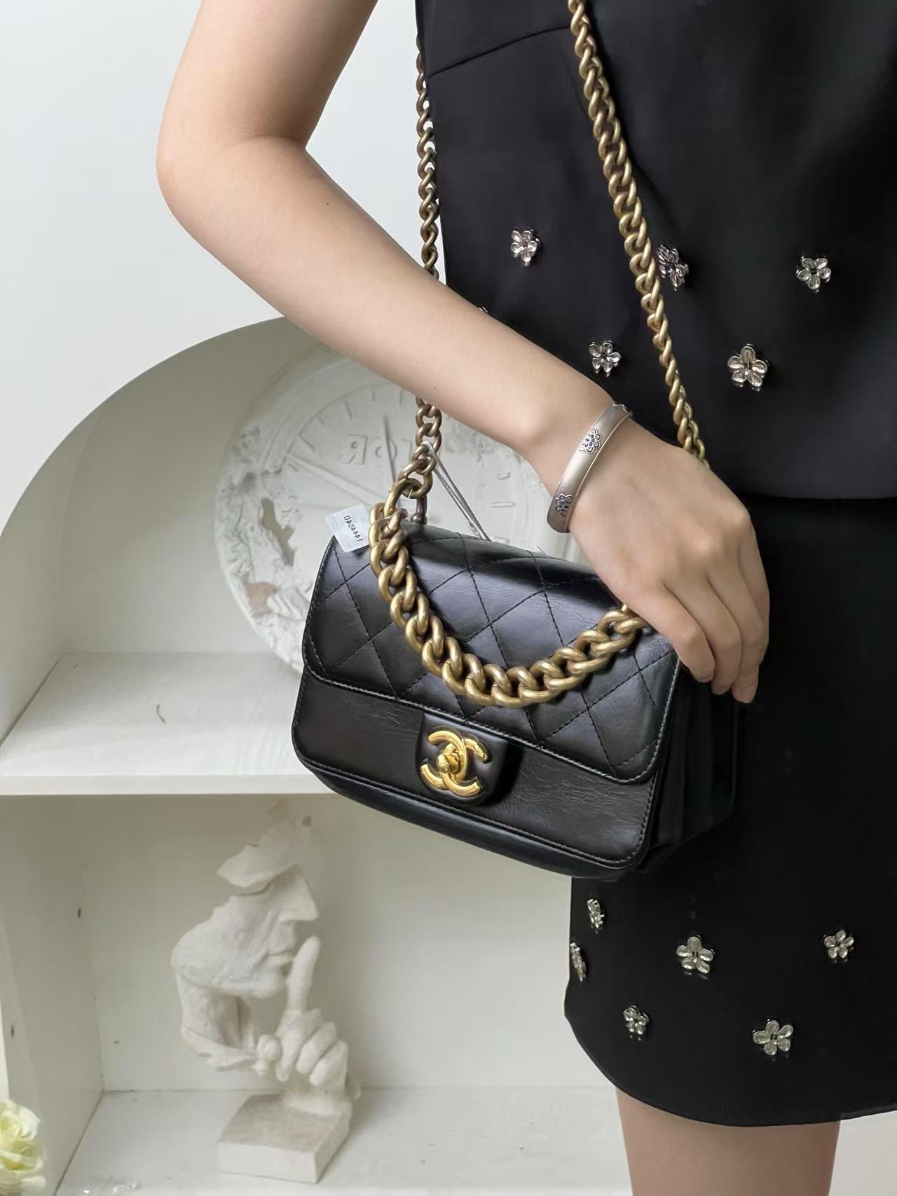 95新 Chanel/香奈儿 98新/大都会黑金牛金属链条包/甄选