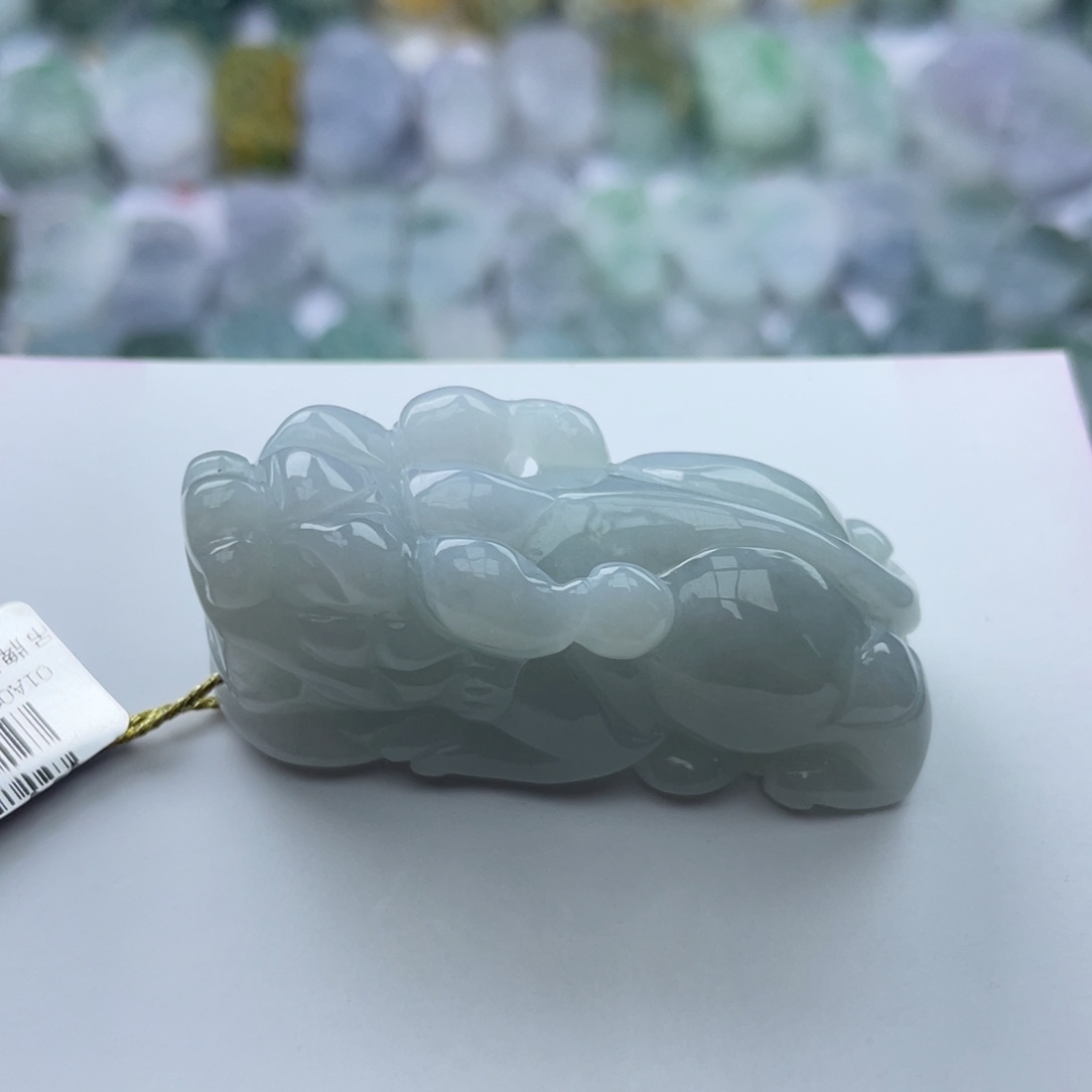 翡翠颈饰未镶嵌貔貅