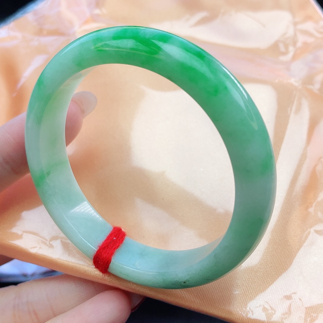 翡翠手镯未镶嵌52圈口882128