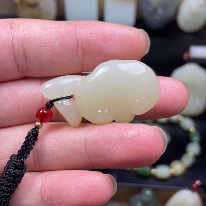 和田玉（糖玉）未镶嵌颈饰