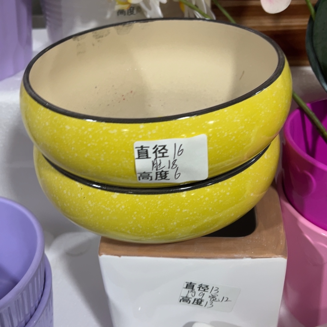 有孔陶瓷花盆，满10米包邮发货