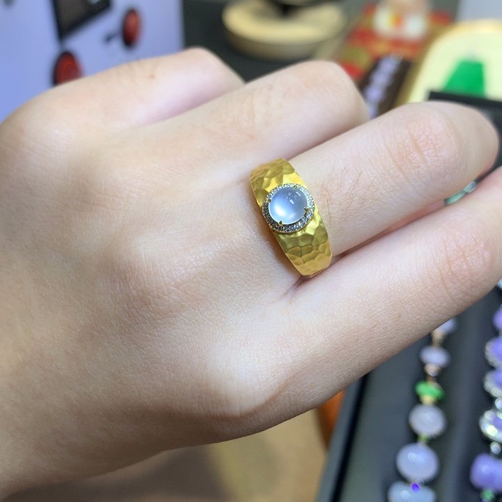 翡翠18K金镶嵌颈饰翡翠