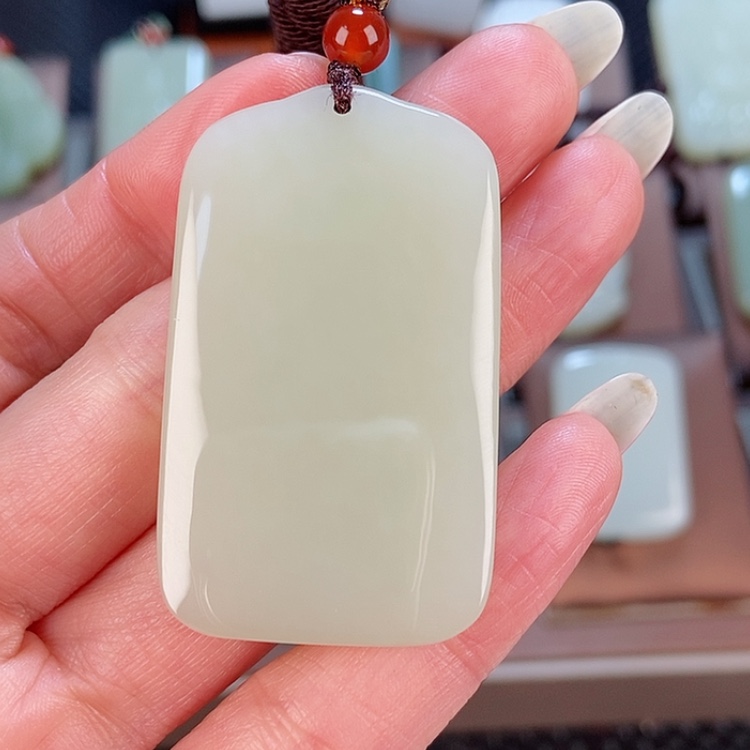 【闪购商品】和田玉颈饰未镶嵌易*