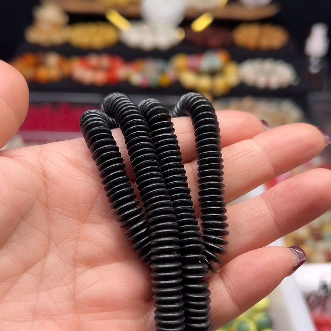 手串菩提根/象牙果卡9隔片300左右