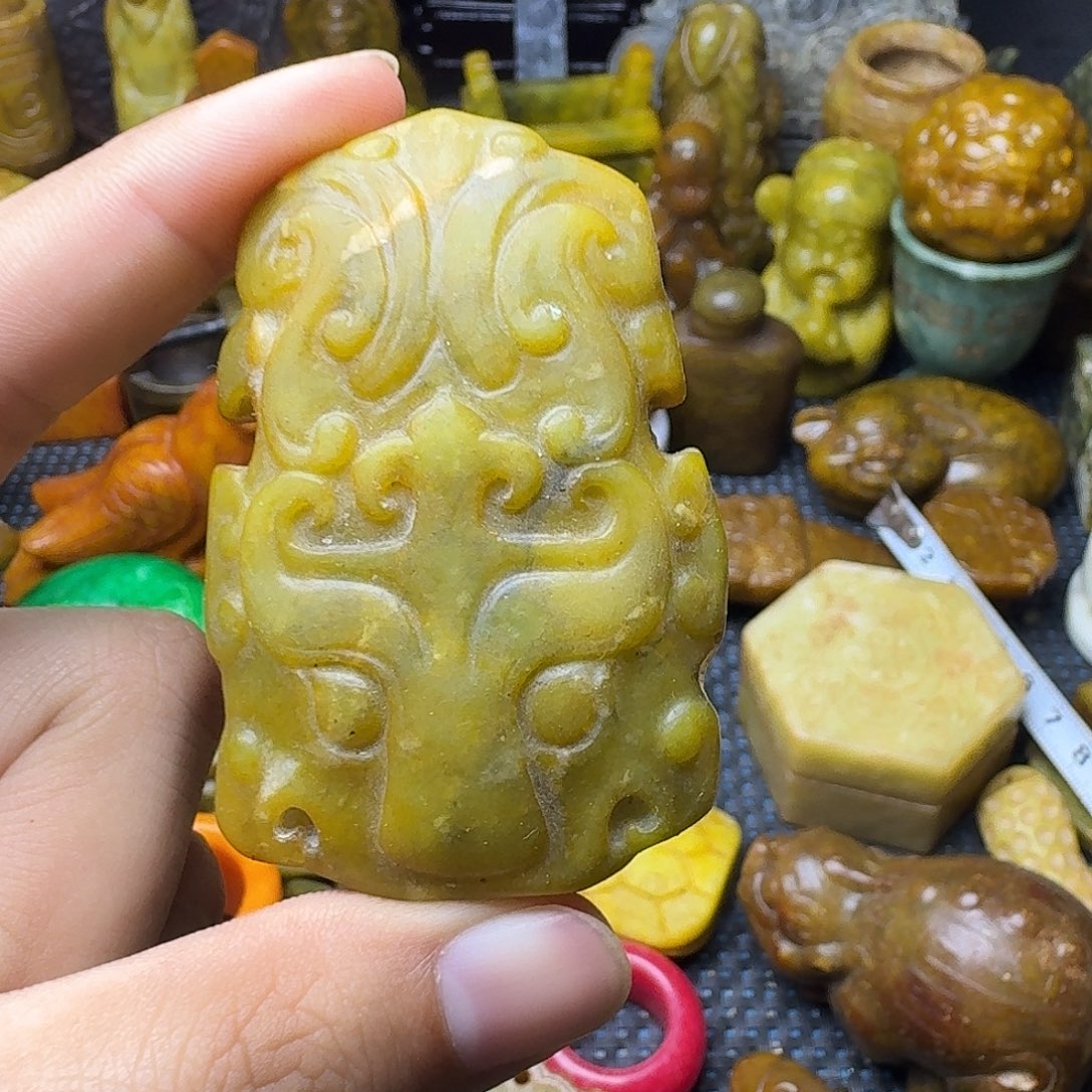 白玉菩提吊坠。。。皮带扣