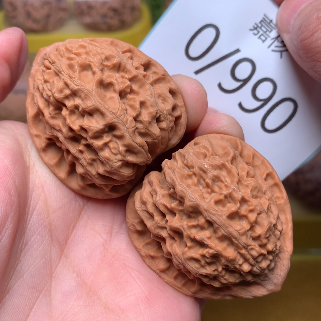 文玩核桃把件毕业金牛39