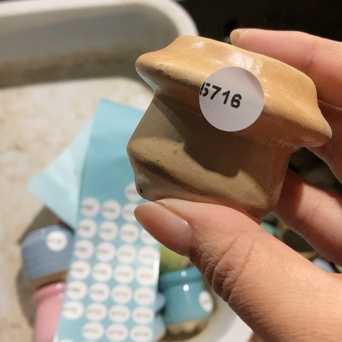 奕****5716一个飞碟拇指