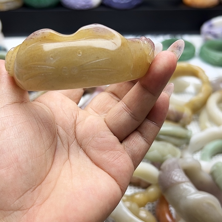 未镶嵌手镯石英岩玉风*河
