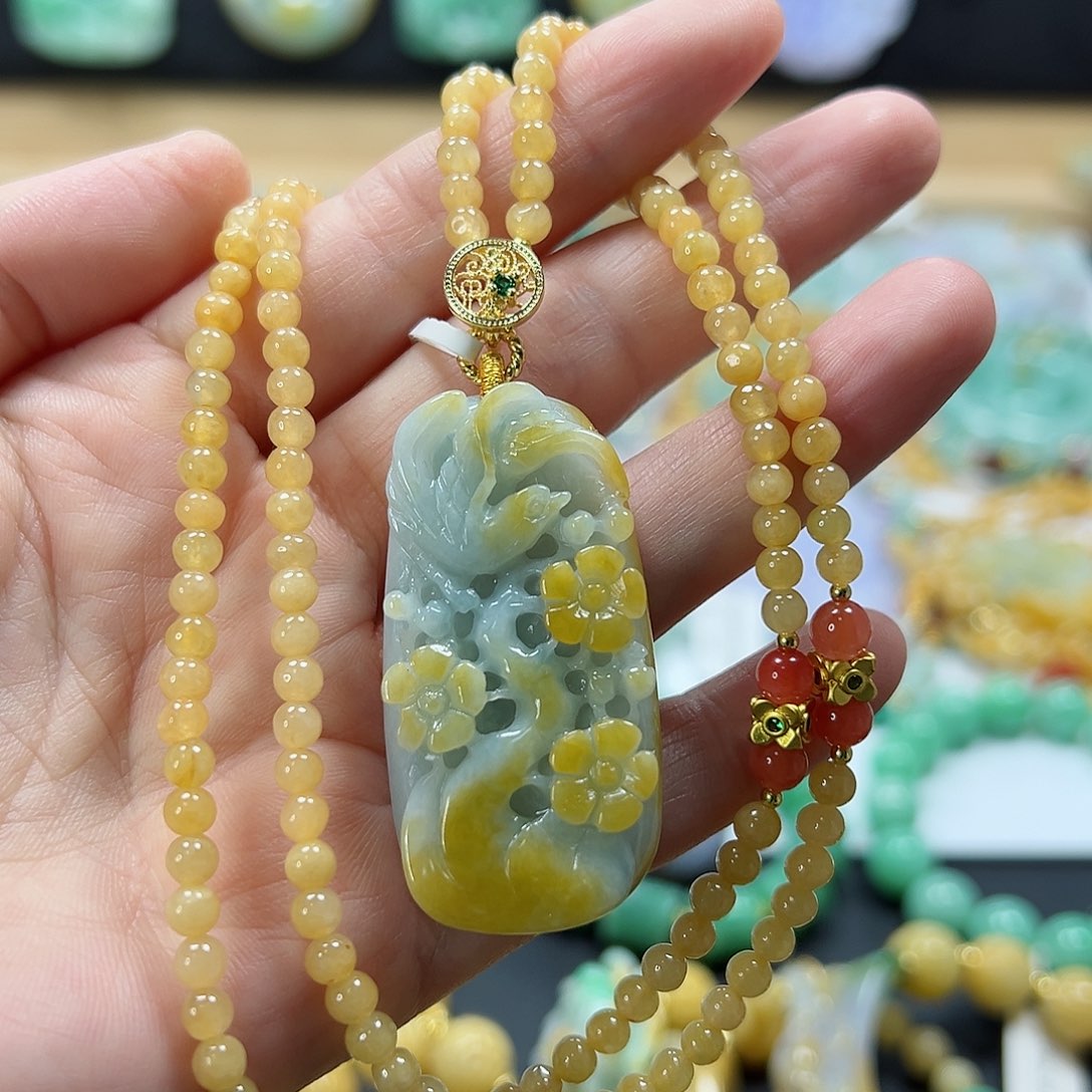 颈饰未镶嵌翡翠吊坠