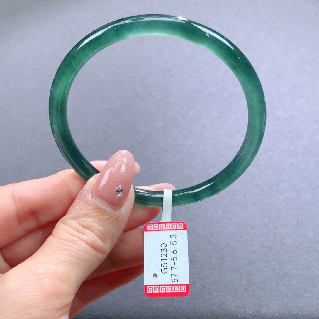 翡翠手镯未镶嵌天然翡翠手镯叮当镯