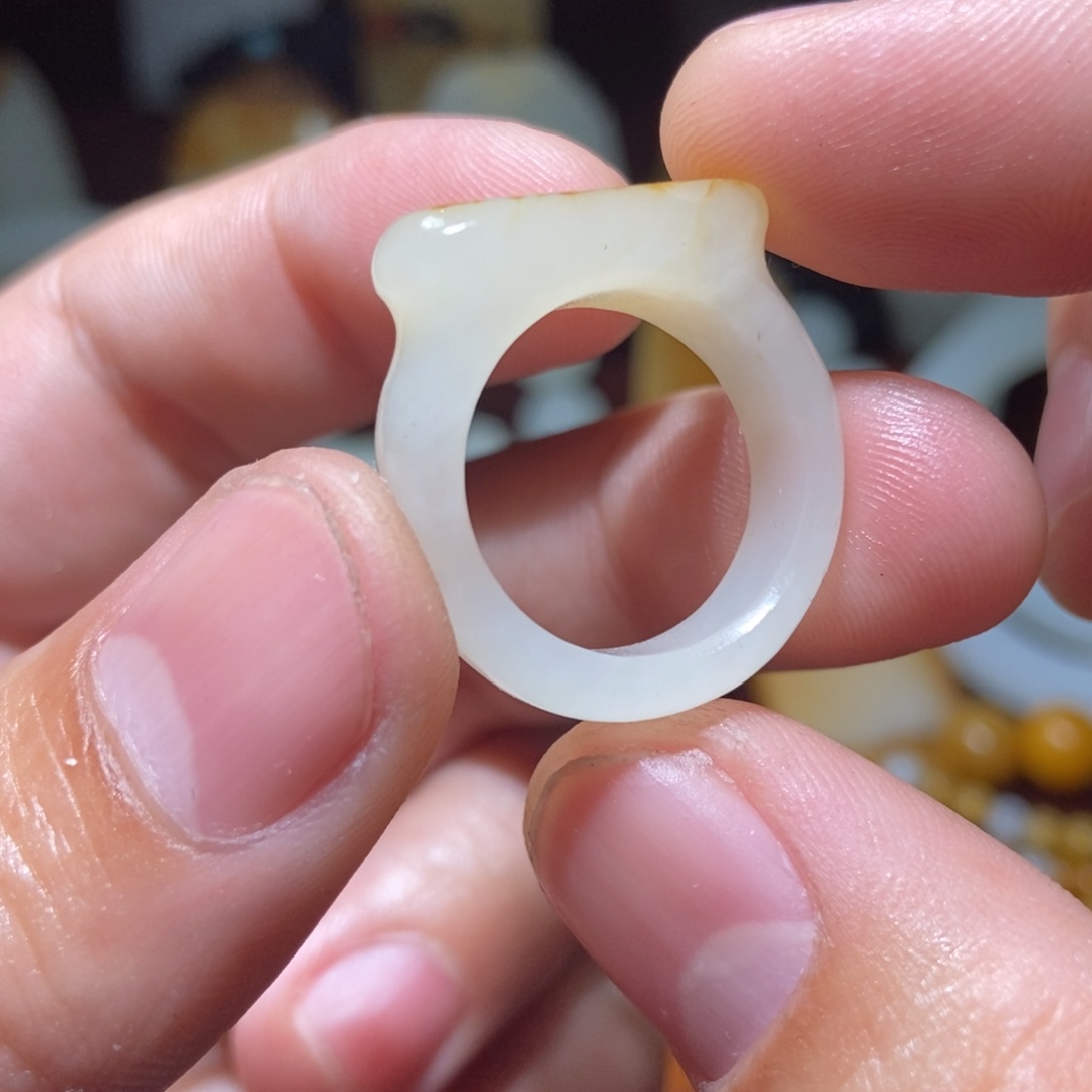 和田玉颈饰未镶嵌琴****o