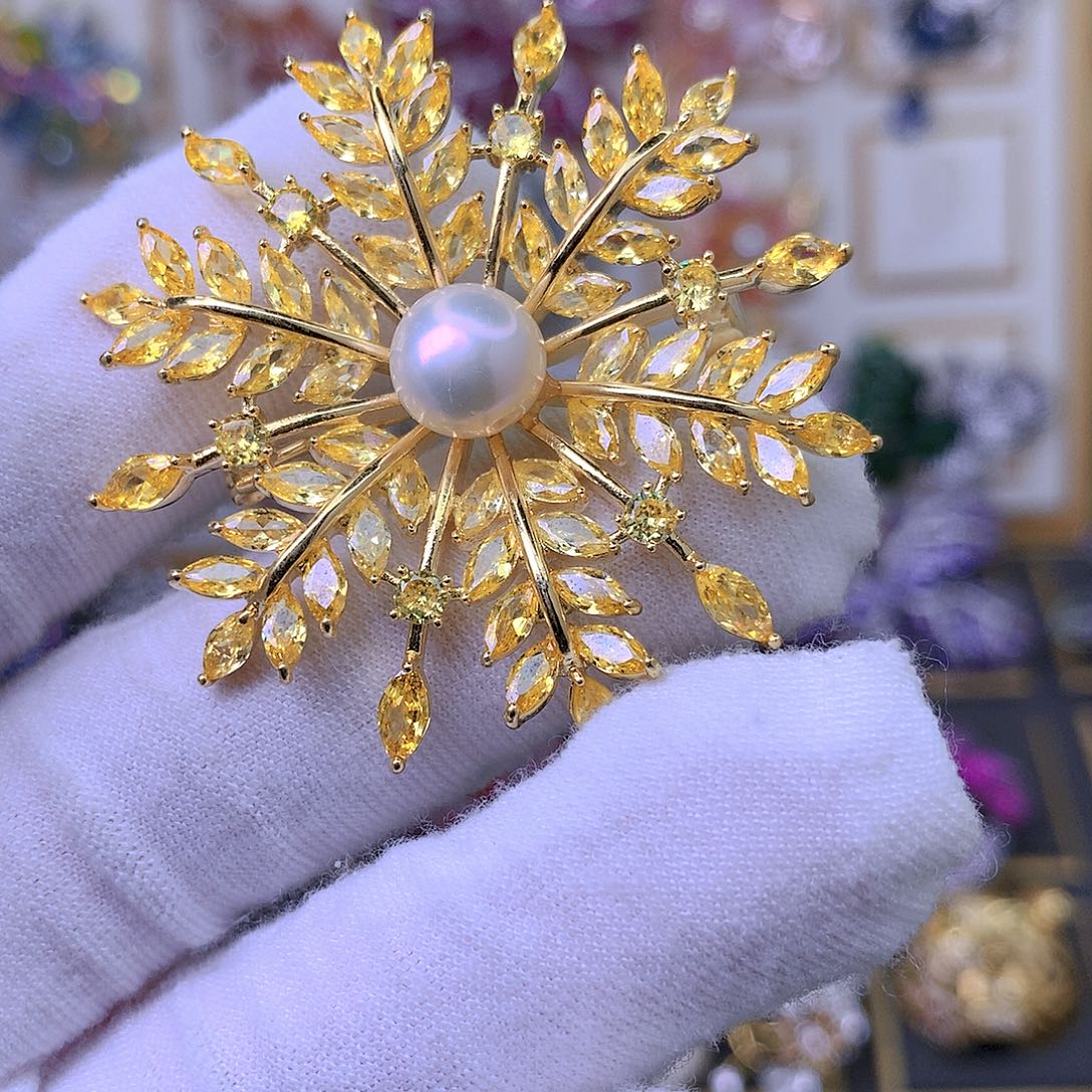 合成立方氧化锆铜胸针胸花