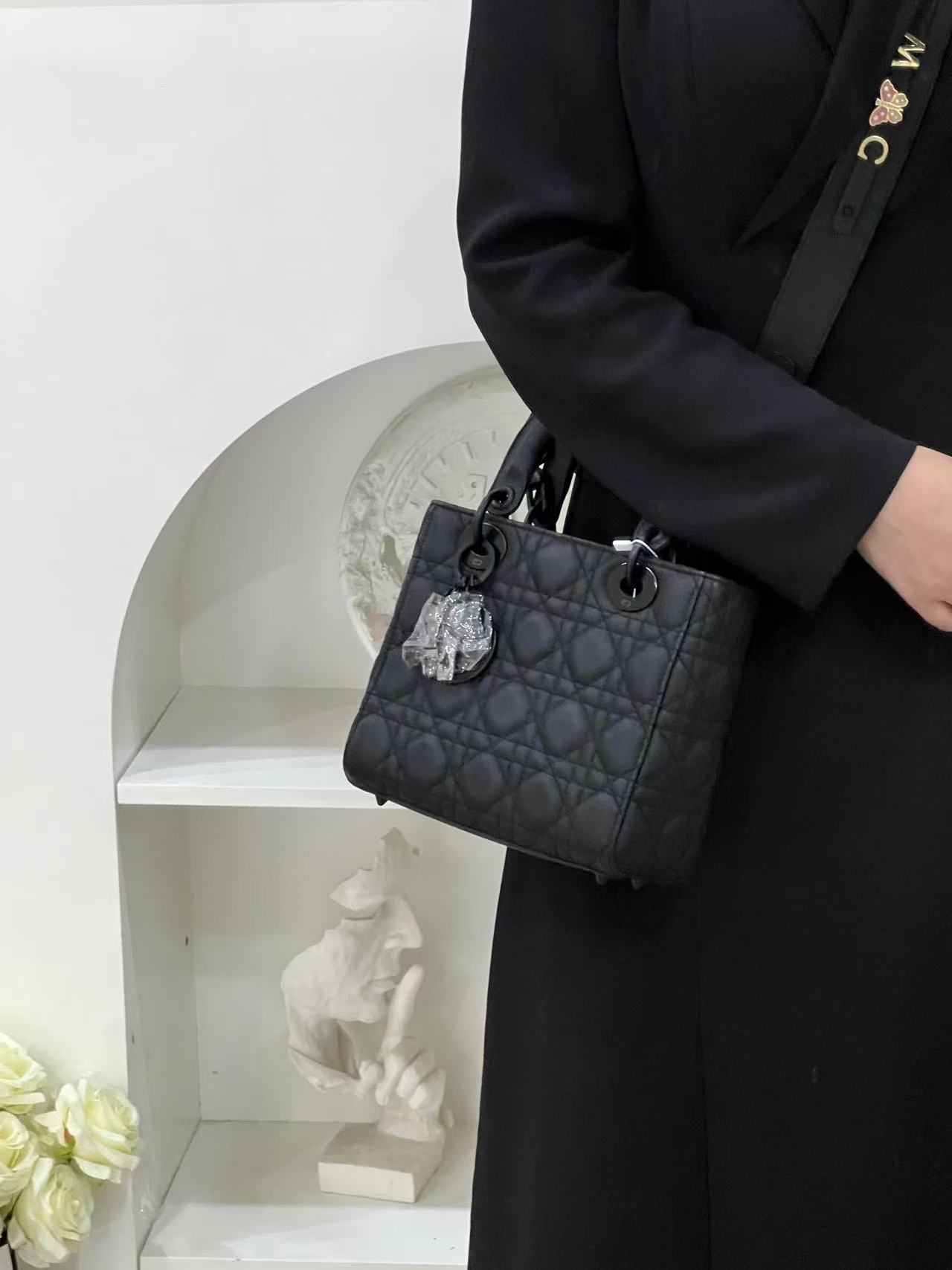 99新 DIOR/迪奥 四格戴妃磨砂黑/99新/优选