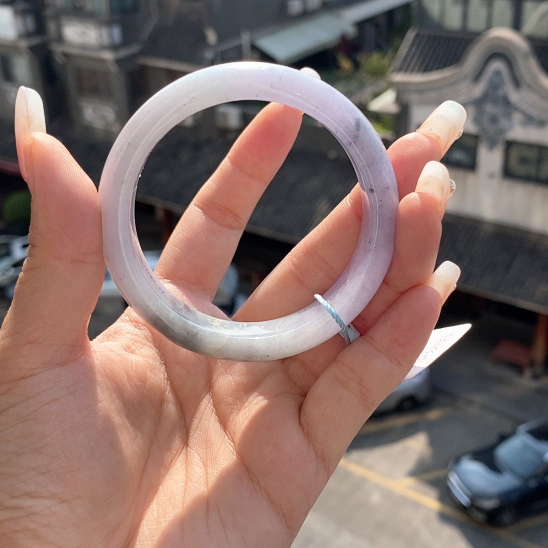 翡翠手镯未镶嵌55圈口