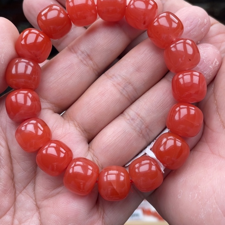 南红玛瑙颈饰未镶嵌
