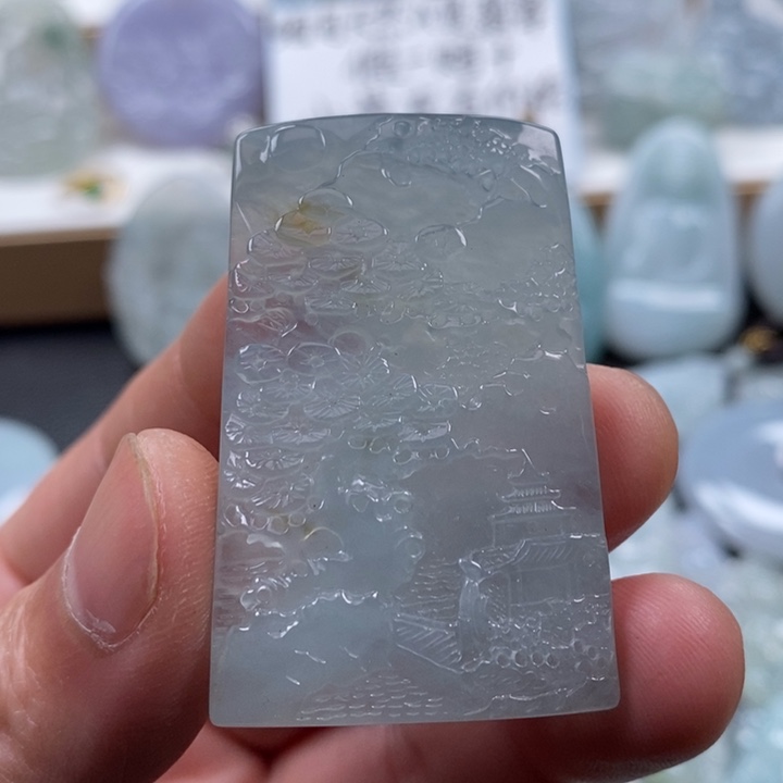 翡翠颈饰未镶嵌翡翠