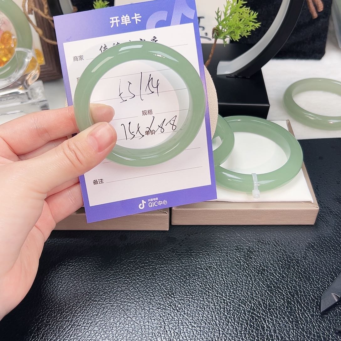 风***%东陵石未镶嵌手镯