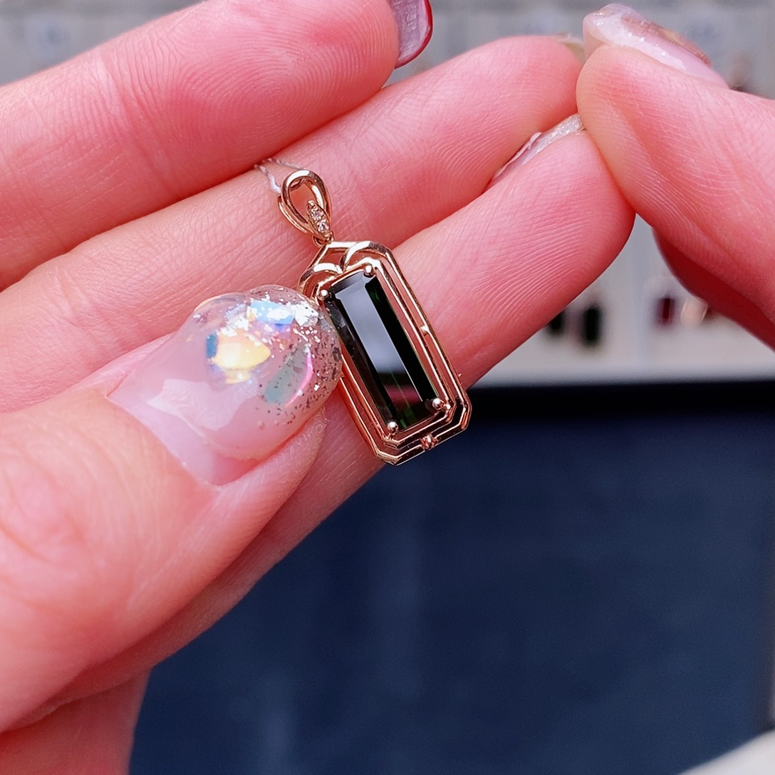 绿色碧玺吊坠18K金镶嵌