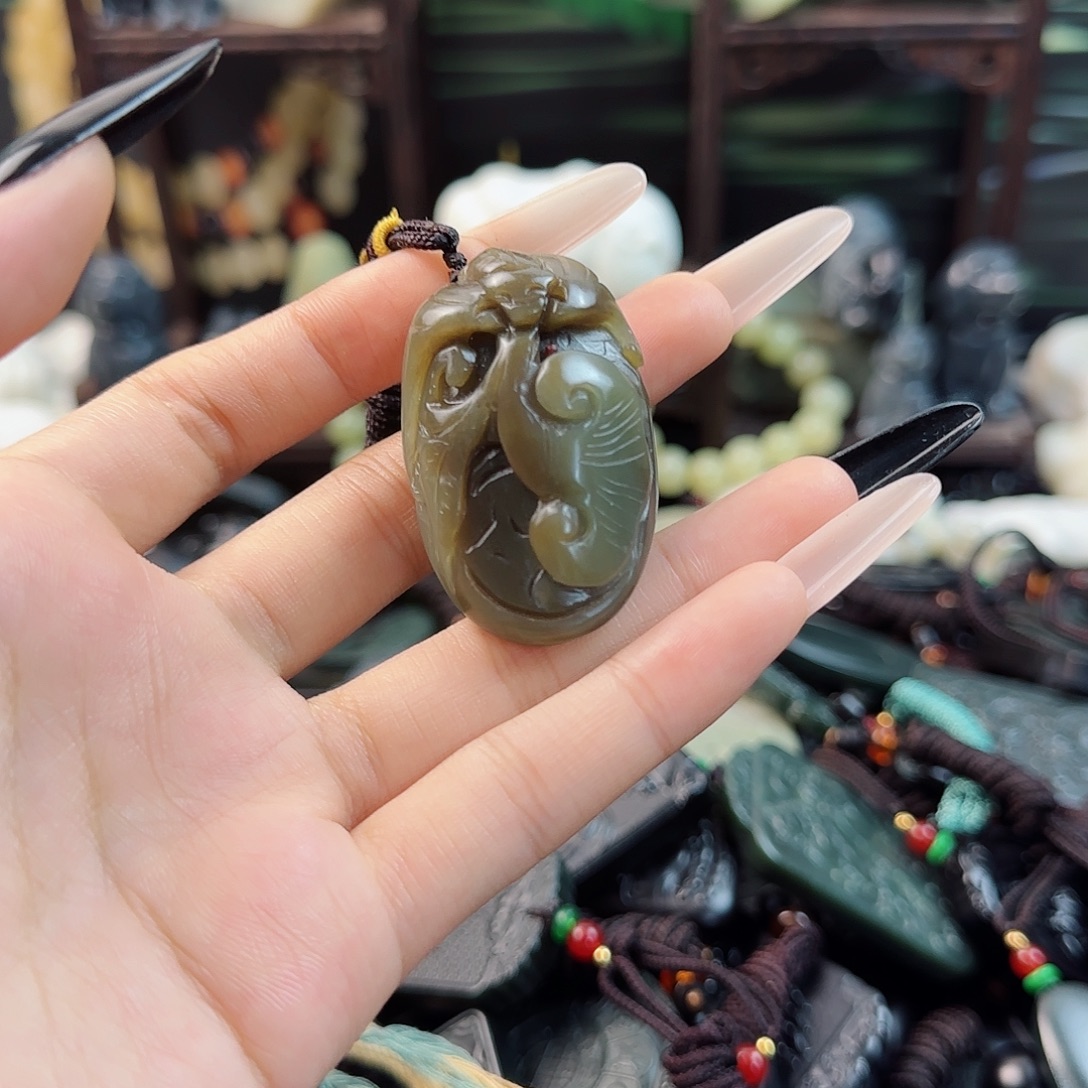 未镶嵌和田玉挂件